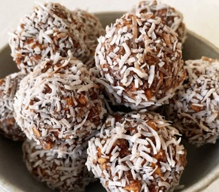 CHOCOLATE / COCONUT PROTEIN BALLS