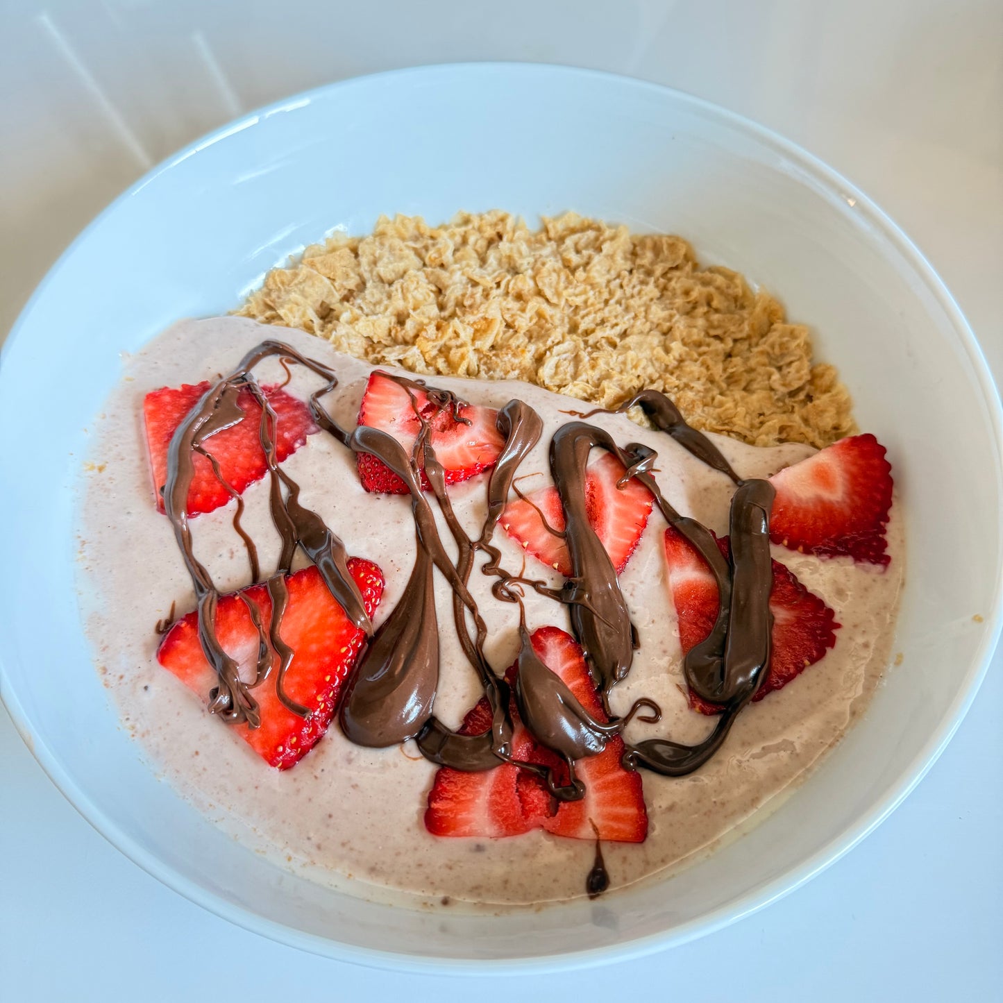 STRAWBERRY & NUTELLA OVERNIGHT WEETBIX