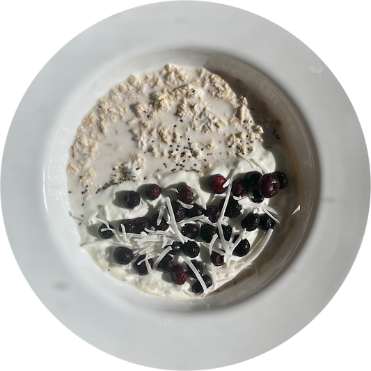 BLUEBERRY & COCONUT OVERNIGHT OATS